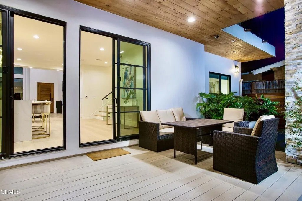 House in Los Angeles, California, United States 4 - 17917446