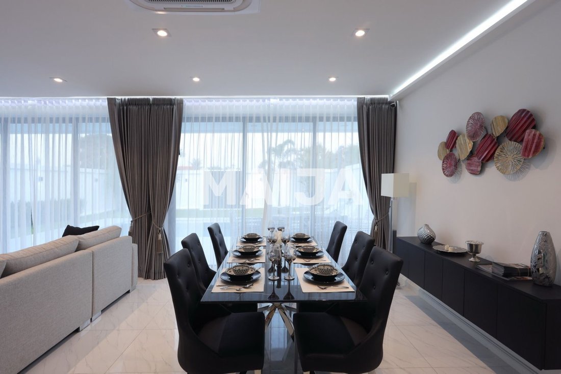 Villa in Pattaya City, Chon Buri, Thailand 5 - 18085003