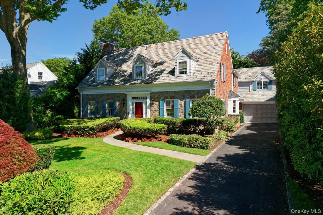 House in Manhasset, New York, United States 1 - 18086771