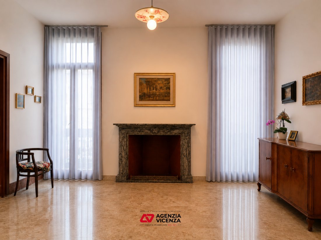 Apartment in Center, Vicenza, Veneto 3 - 18087544