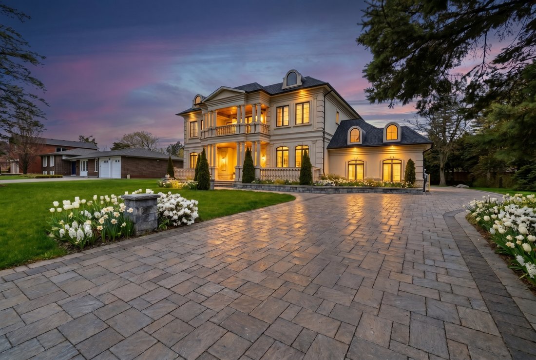 House in King City, Ontario, Canada 1 - 18089766