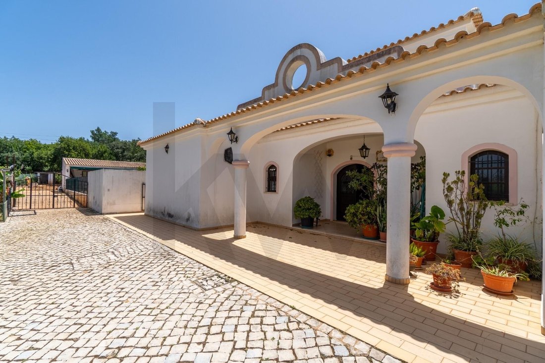 Townhouse in Loule (Sao Clemente), Algarve, Portugal 1 - 18088792