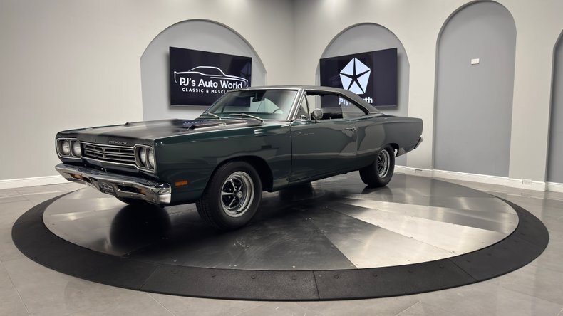 383 V8  4-Speed  Sure-Grip 8 3/4 Rear End! in Clearwater, United States 1 - 18089155
