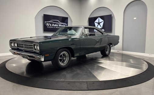 383 V8  4-Speed  Sure-Grip 8 3/4 Rear End! in Clearwater, United States 1