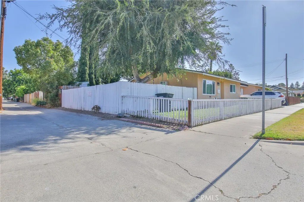 Orange, California, United States 3 - 18088949