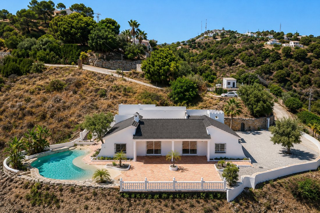 Finca in Estepona, Andalusia, Spain 3 - 18088790
