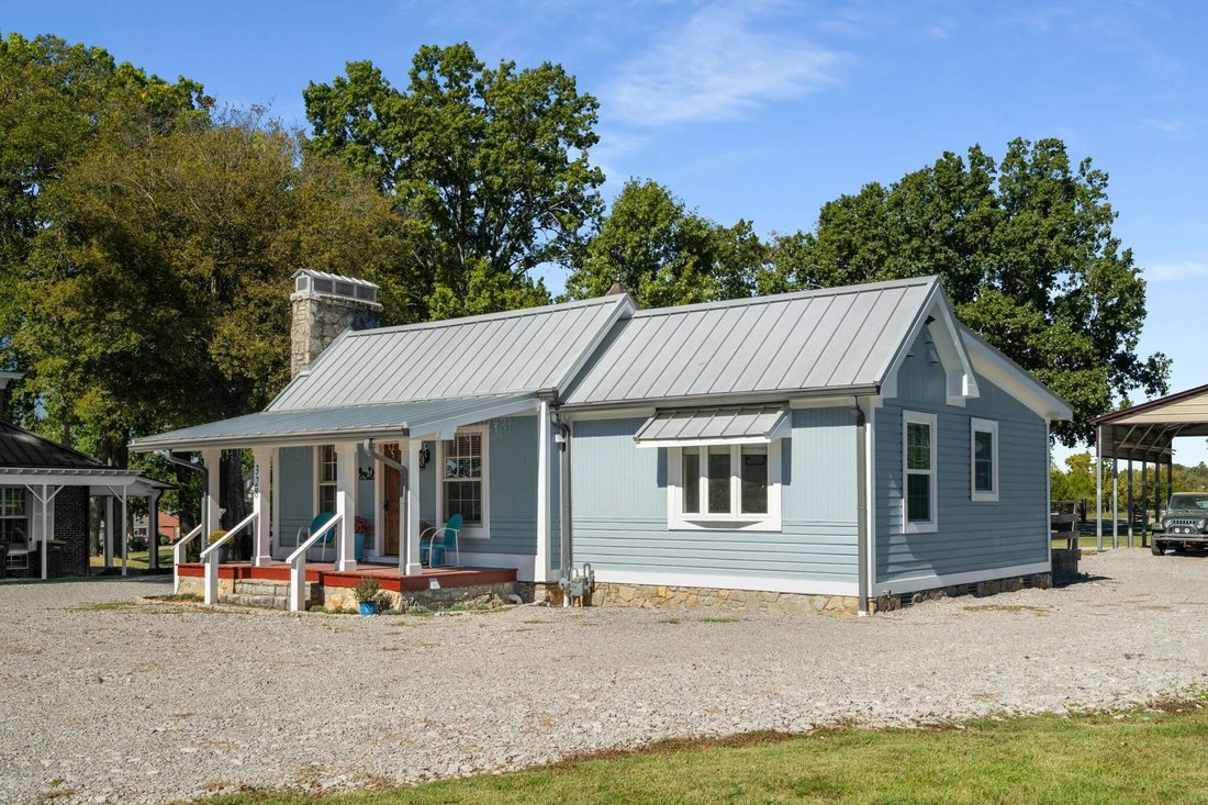 House in Belfast, Tennessee, United States 3 - 18081498