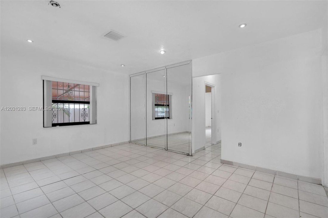 House in Miami, Florida, United States 4 - 18085556