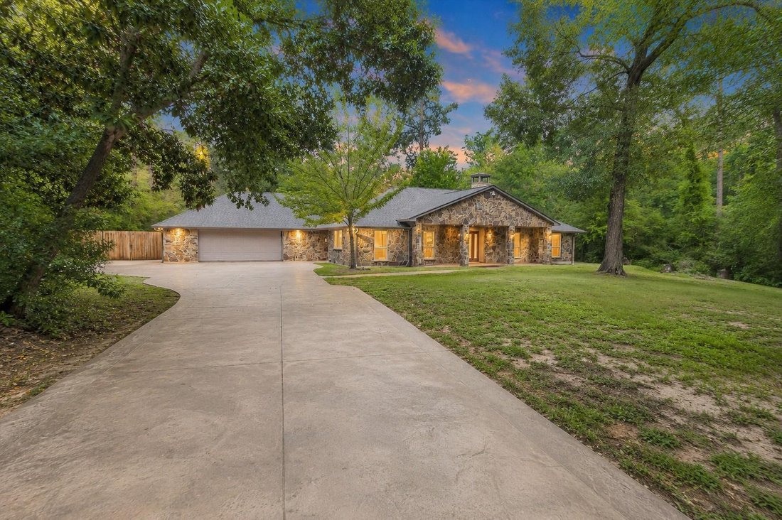 House in The Woodlands, Texas, United States 3 - 18085876