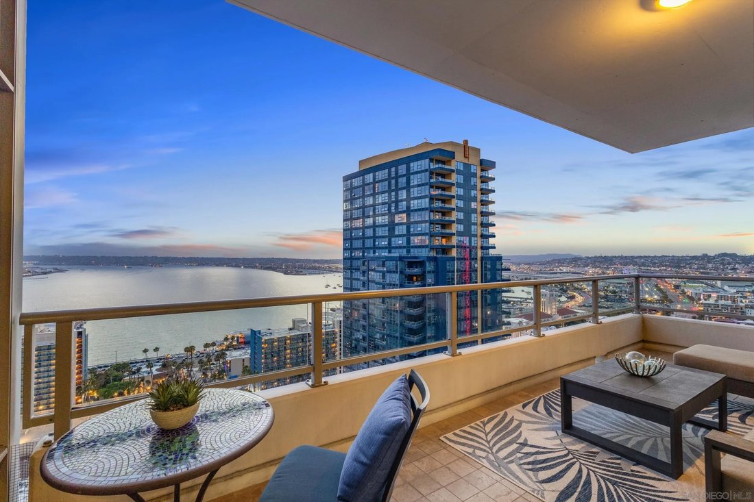 Condo in San Diego, California, United States 5 - 18085276