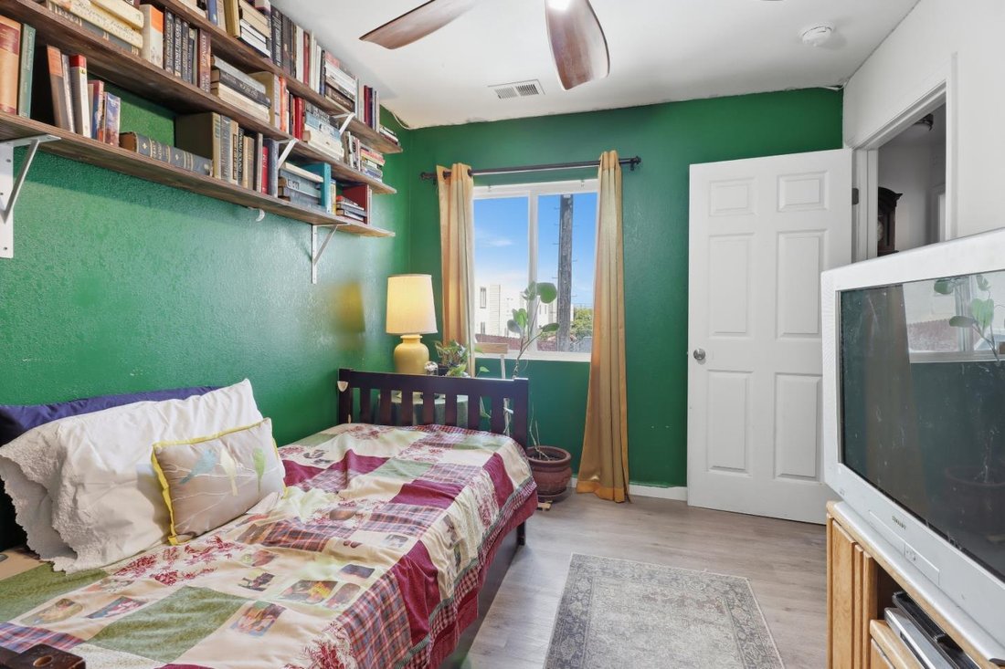 House in Colma, California, United States 5 - 18089363