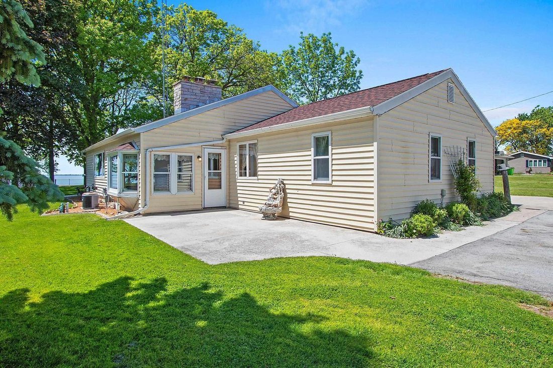 House in Chilton, Wisconsin, United States 1 - 18086385
