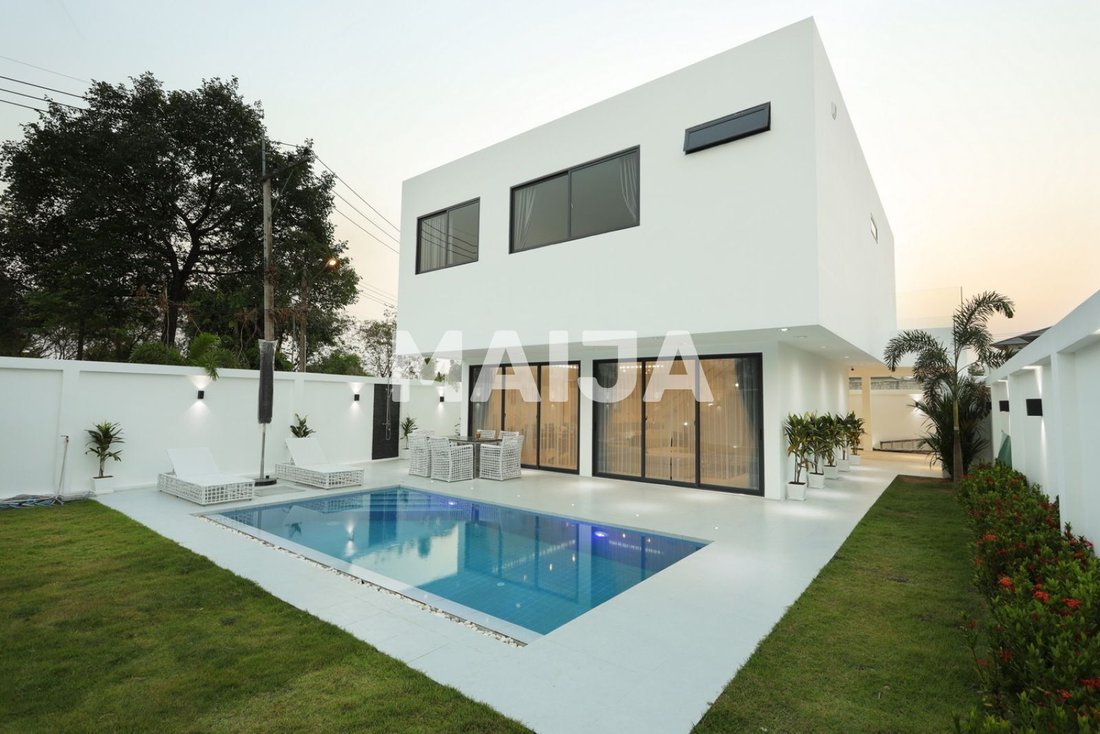 Villa in Pattaya City, Chon Buri, Thailand 1 - 18085003