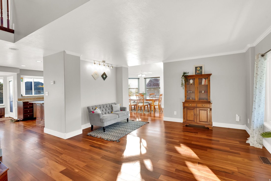 House in Sandy, Utah, United States 4 - 18081632