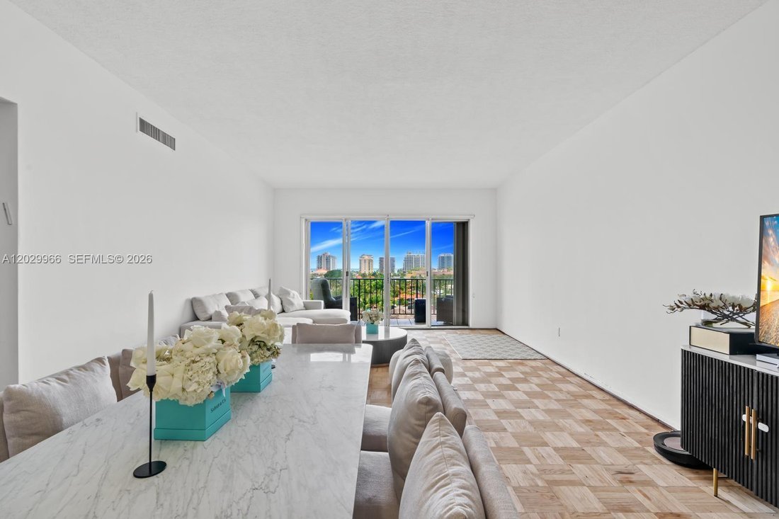 Condo in Bal Harbour, Florida, United States 5 - 18085490