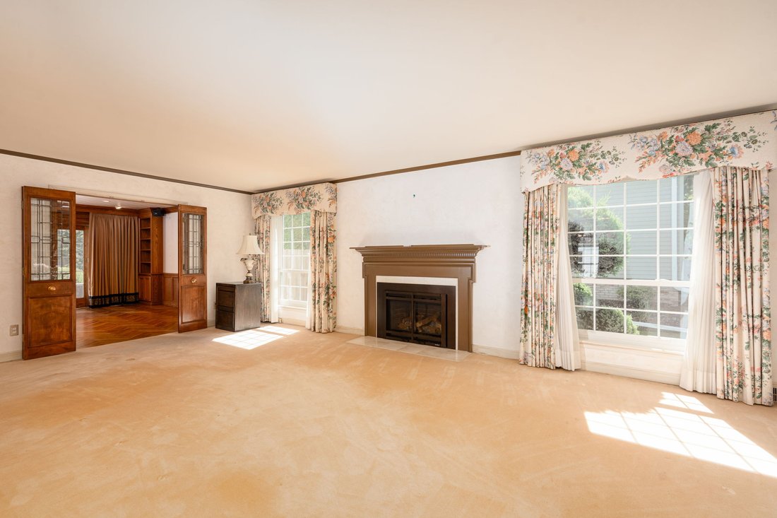 House in Grosse Pointe Shores, Michigan, United States 5 - 18082876