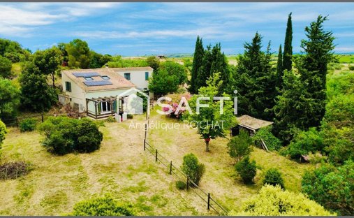 House in Adissan, Occitania, France 1