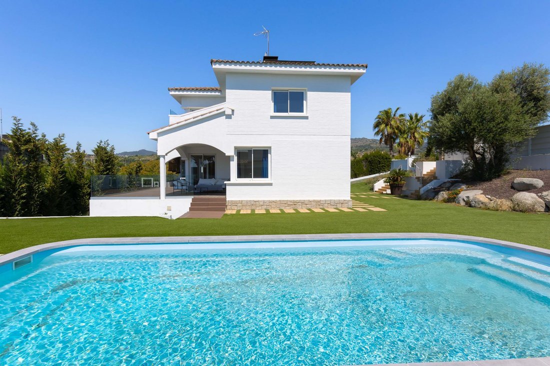 Villa in Alella, Catalonia, Spain 1 - 18089068