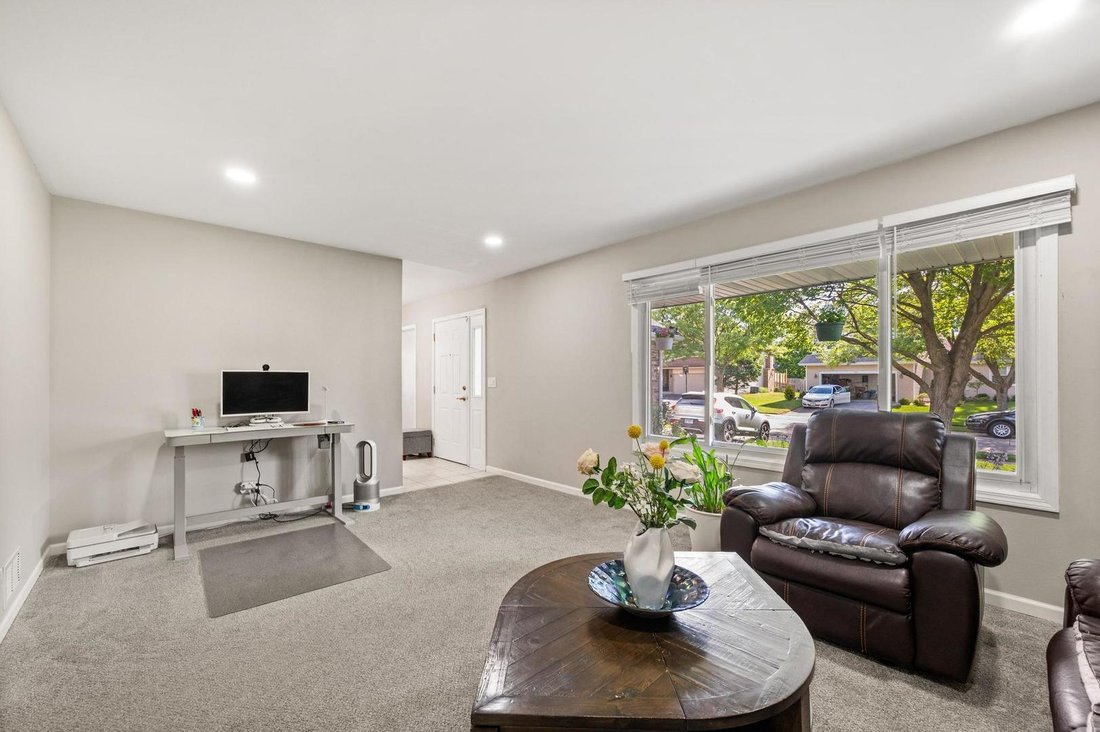 House in Aurora, Illinois, United States 5 - 18081981