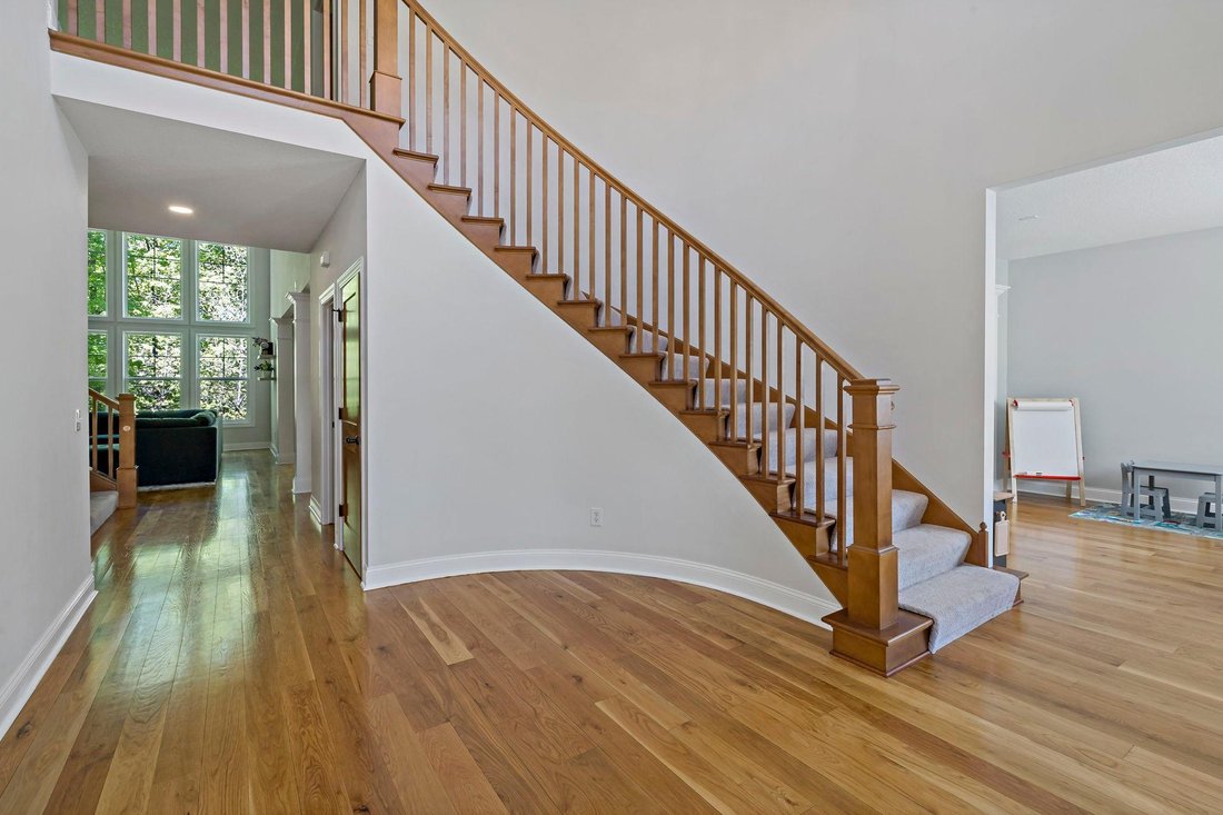 House in Maple Grove, Minnesota, United States 2 - 18089197