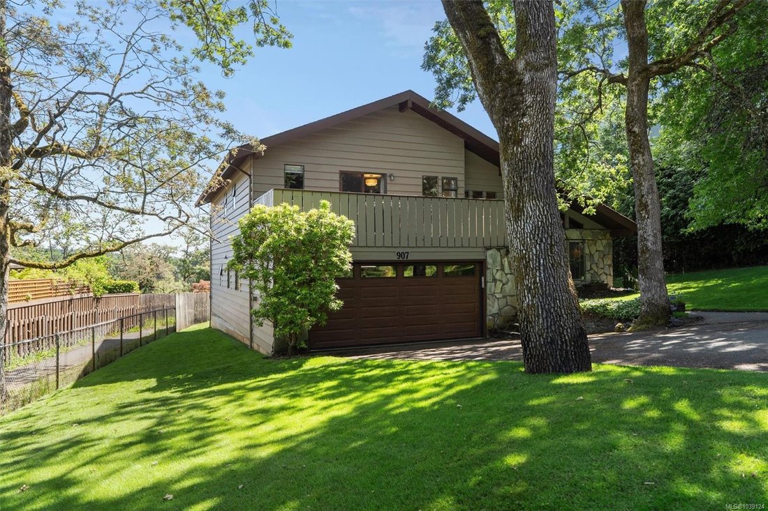 House in Saanich, British Columbia, Canada 4 - 18086703