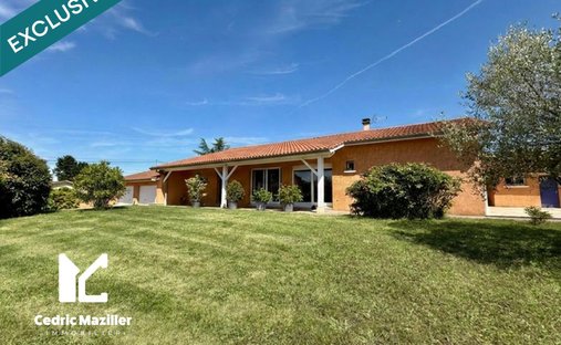 House in Guereins, Auvergne-Rhône-Alpes, France 1