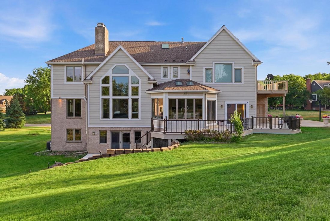 House in Pewaukee, Wisconsin, United States 4 - 18086386