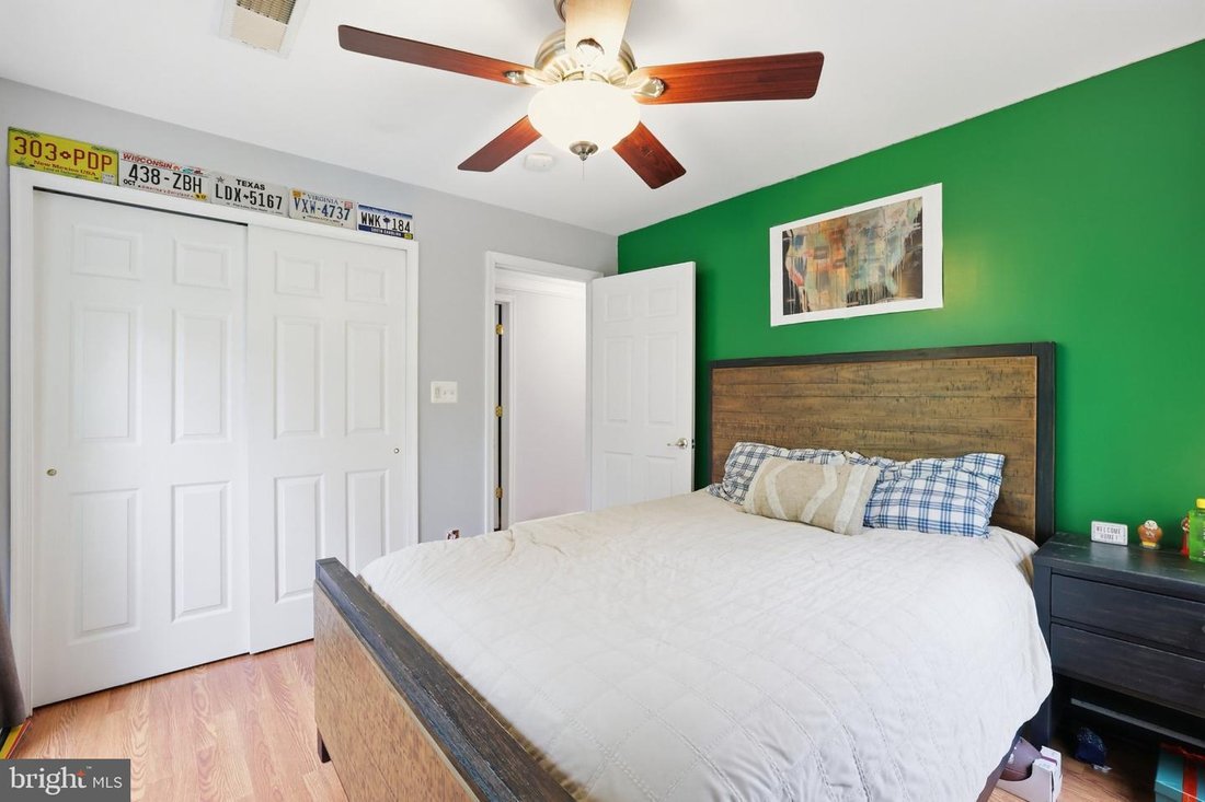 Condo in Hybla Valley, Virginia, United States 3 - 18086630