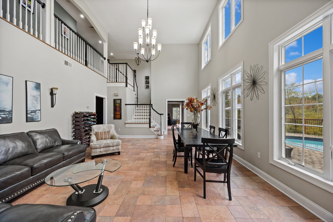 House in Watertown, Connecticut, United States 5 - 18089517