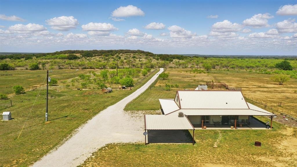 House in Comanche, Texas, United States 1 - 18087167