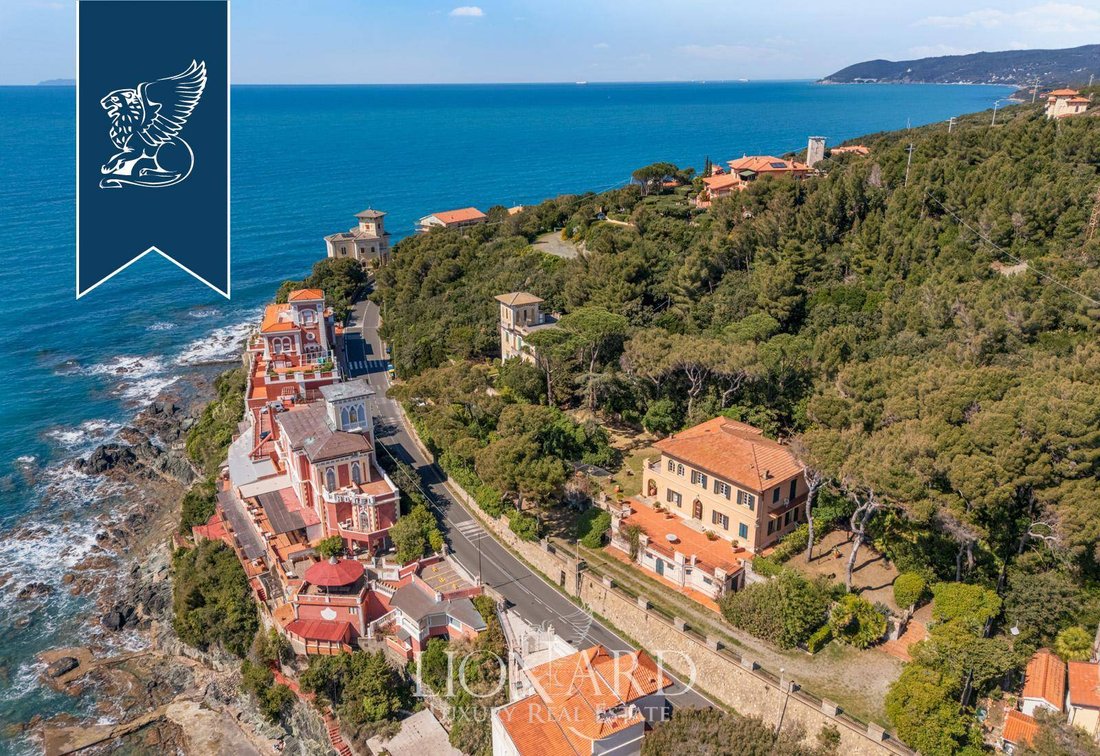 Villa in Castiglioncello, Rosignano Marittimo, Tuscany 2 - 18087475