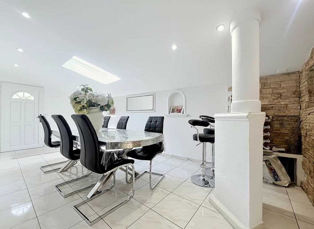 House in Esperes, Villeneuve-Loubet, France 5 - 16991054