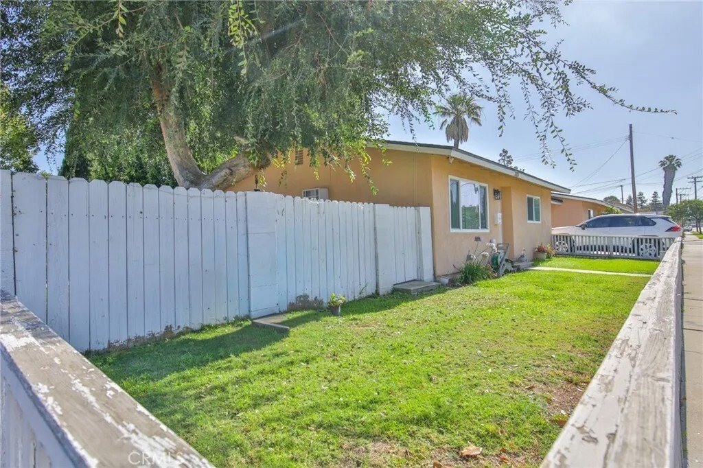 Orange, California, United States 4 - 18088949