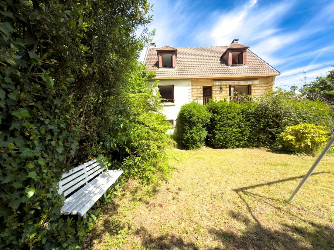 House in Les Pavillons-sous-Bois, Ile-de-France, France 3 - 18083285