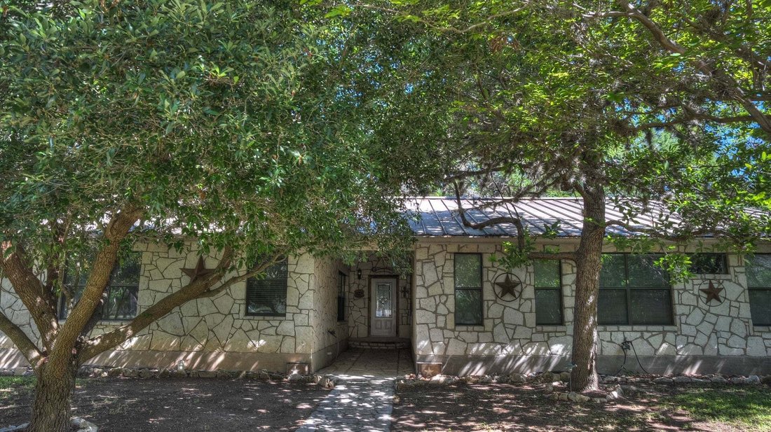 House in Uvalde, Texas, United States 4 - 18083511