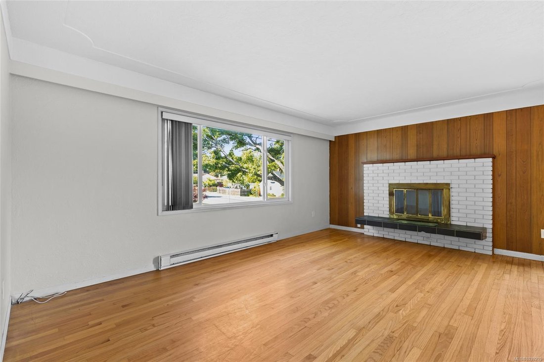 House in Victoria, British Columbia, Canada 3 - 18086663