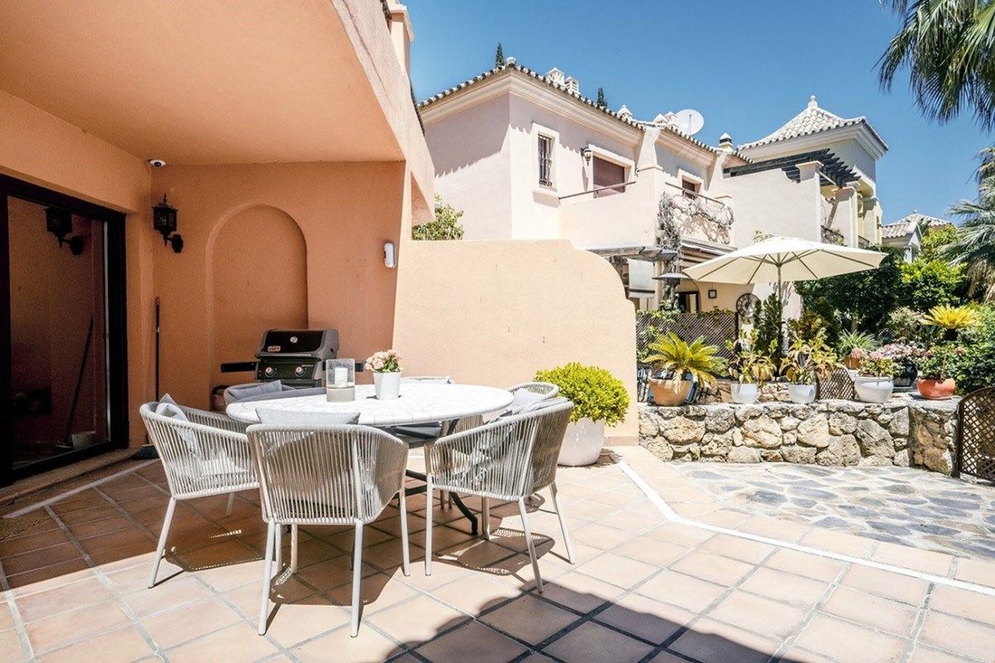 Villa in Marbella, Andalusia, Spain 1 - 18089854