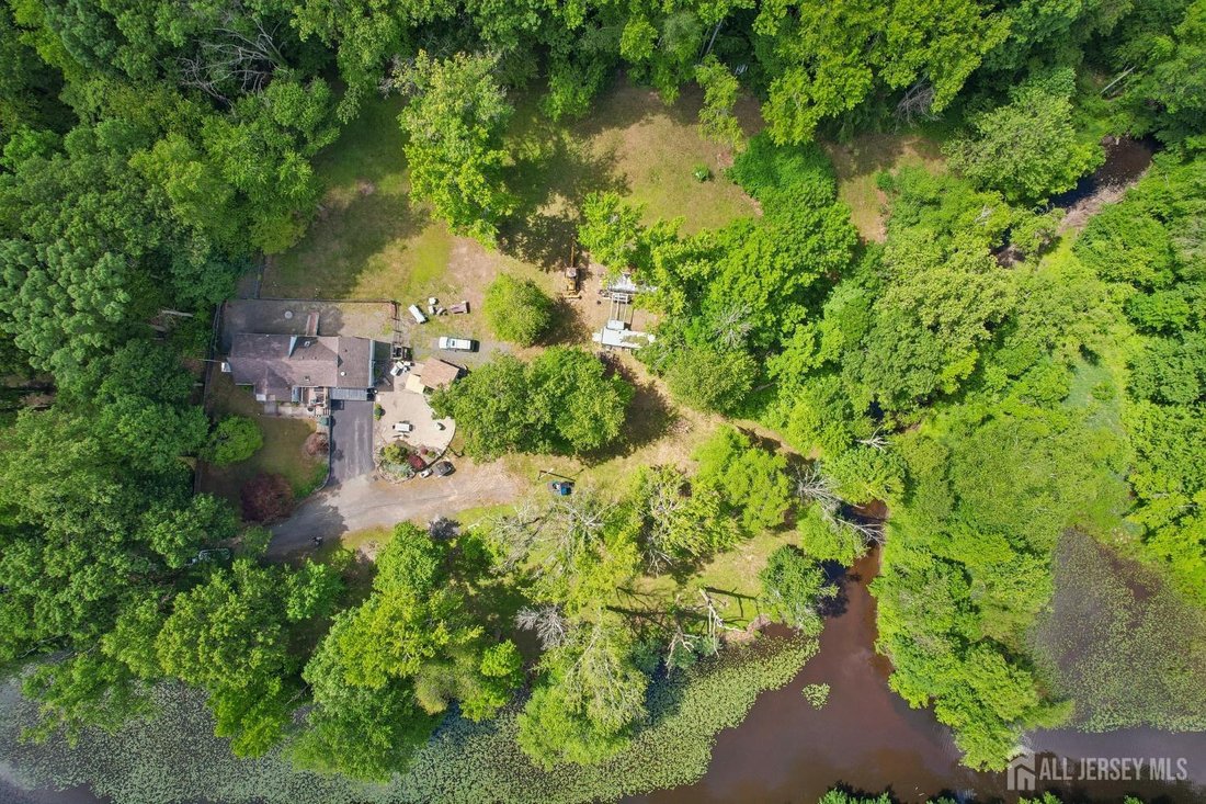 House in North Brunswick Township, New Jersey, United States 3 - 18085863