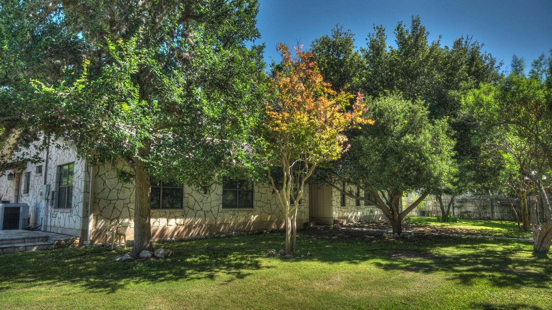 House in Uvalde, Texas, United States 5 - 18083511