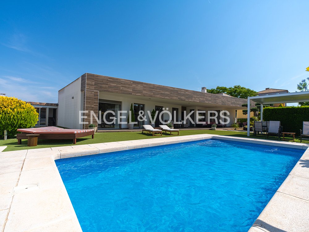 Villa in Santa Pola, Valencian Community, Spain 2 - 18089080