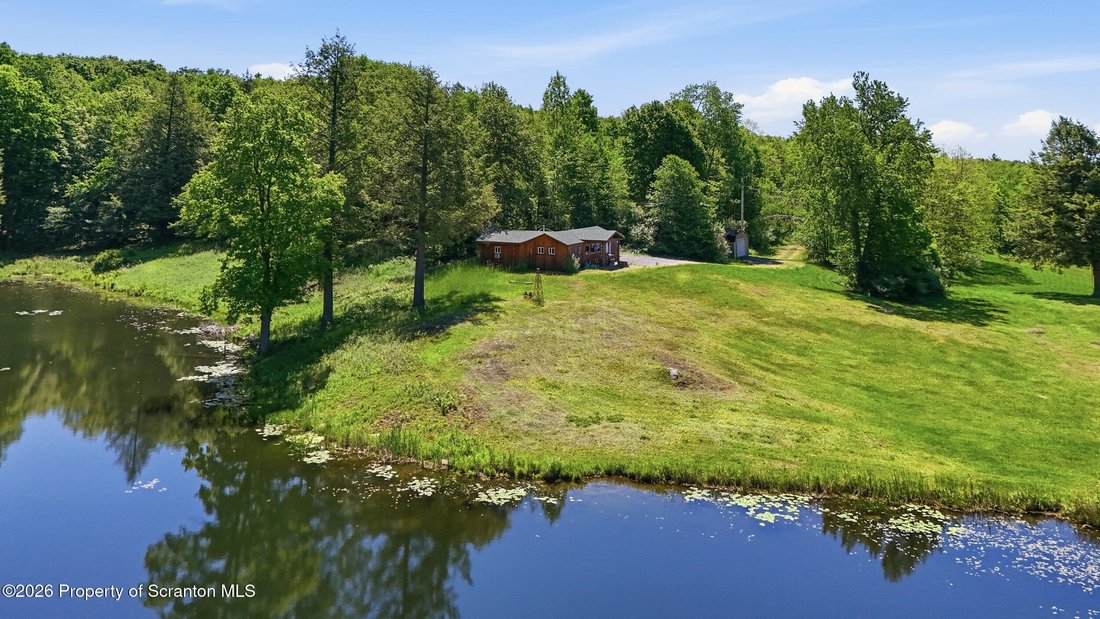 House in Waymart, Pennsylvania, United States 2 - 18061101