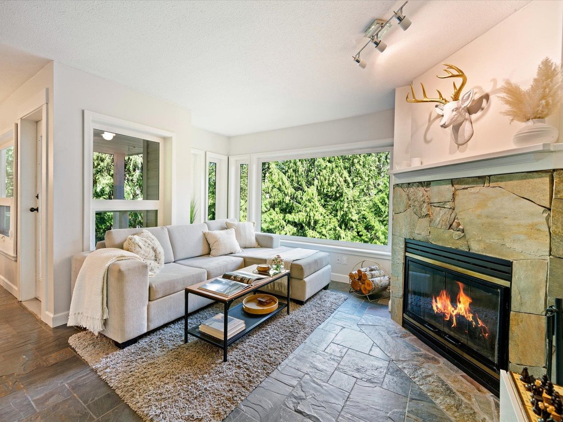 Townhouse in Whistler, British Columbia, Canada 1 - 18086721