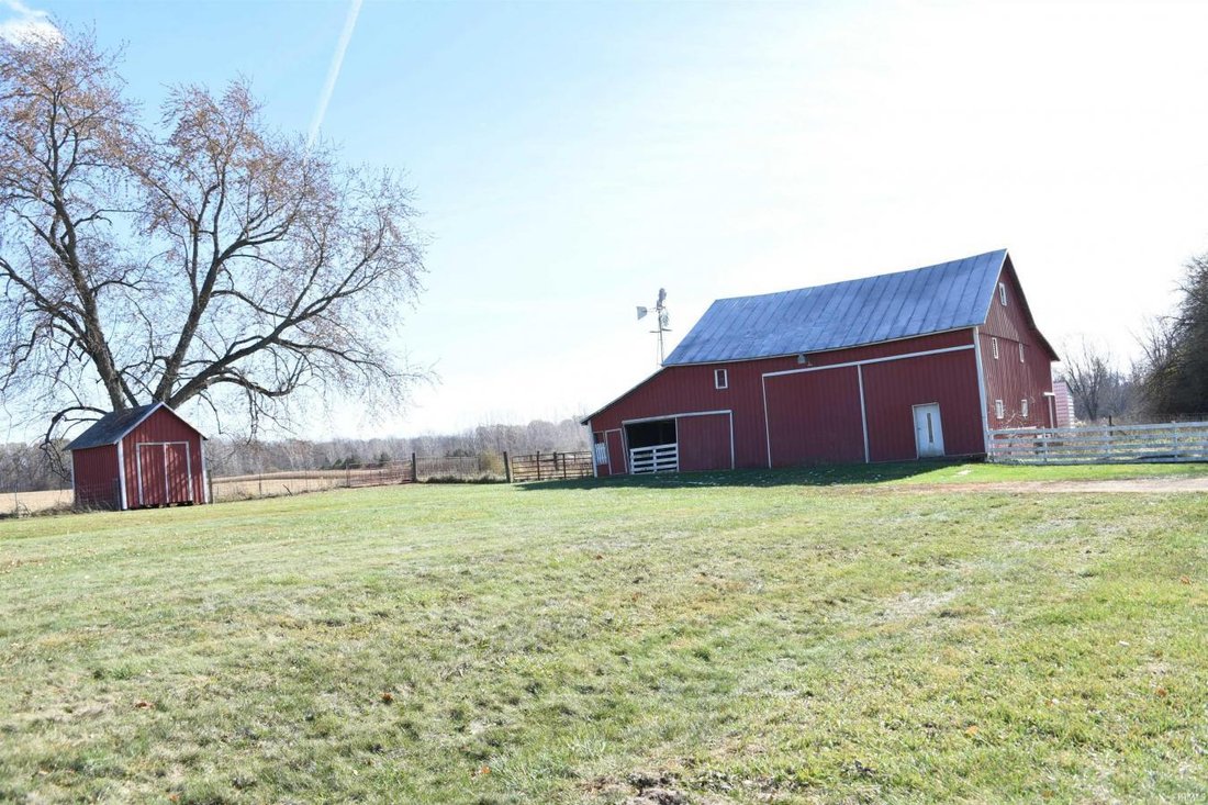 House in Albany, Indiana, United States 4 - 18089768