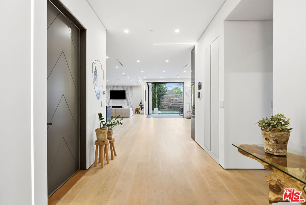 House in Los Angeles, California, United States 5 - 18086814