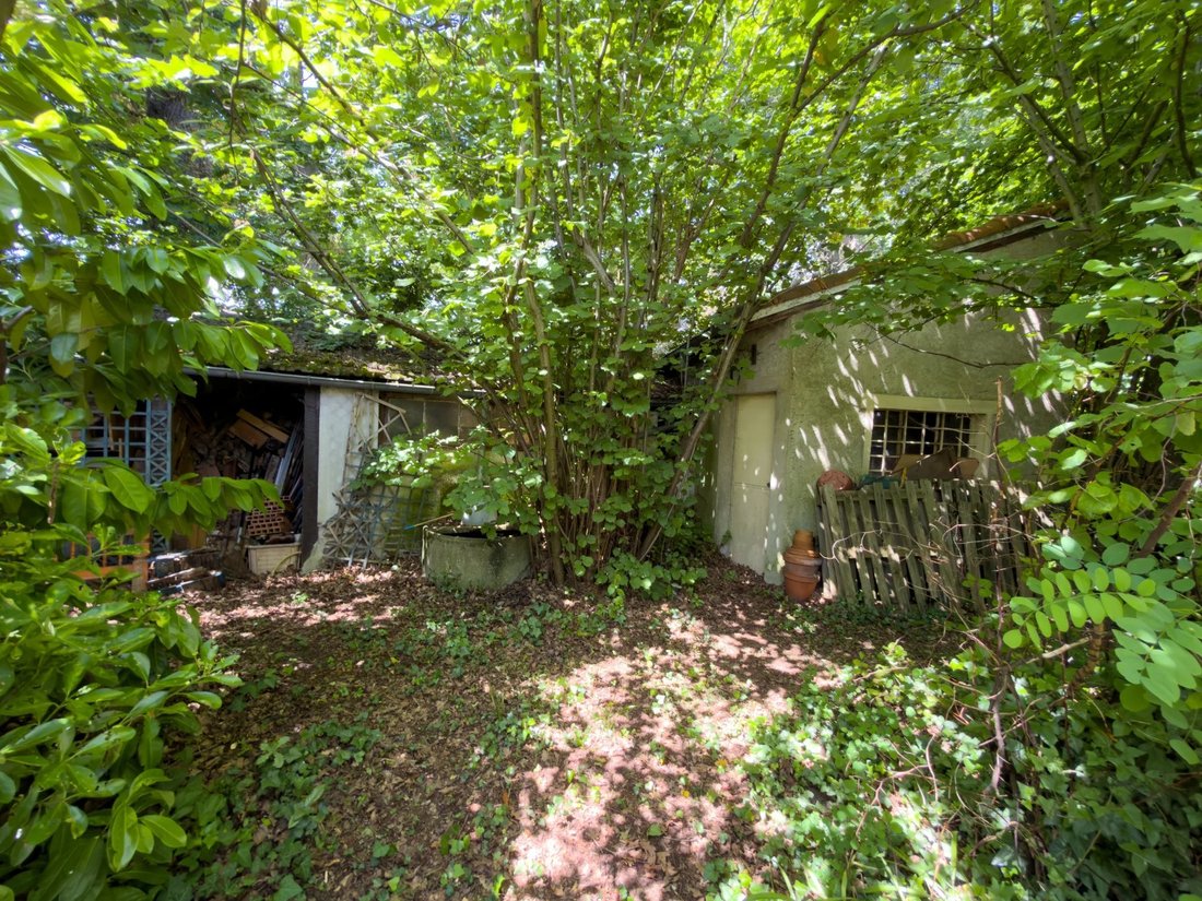 House in Les Pavillons-sous-Bois, Ile-de-France, France 4 - 18083285