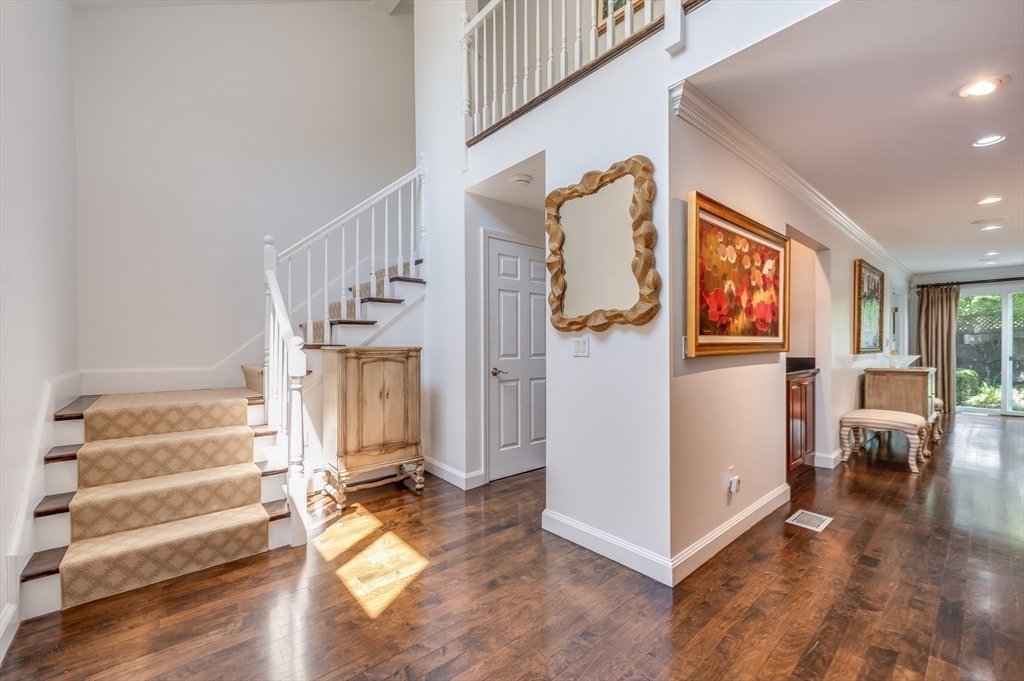 Condo in Newton, Massachusetts, United States 2 - 18086665