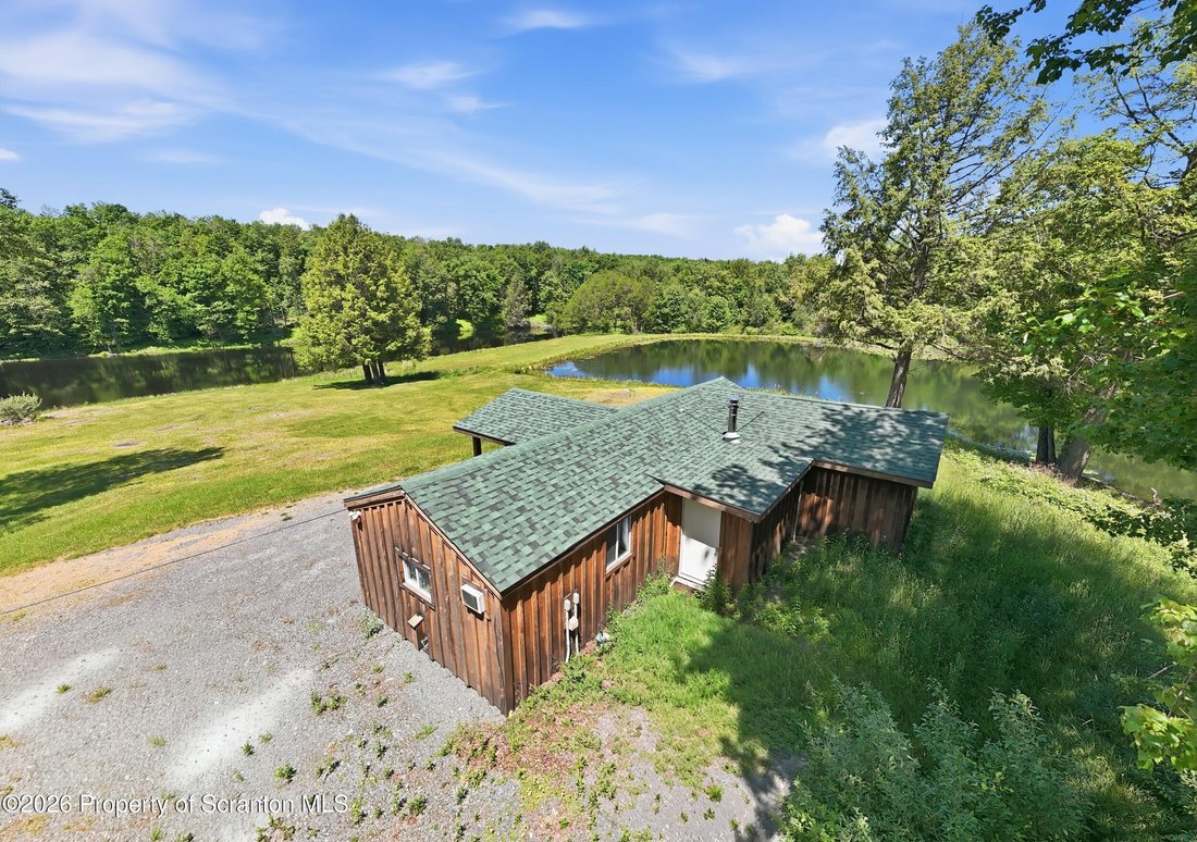 House in Waymart, Pennsylvania, United States 5 - 18061101
