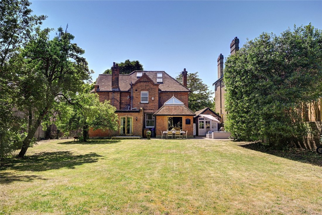 House in Chiswick, Hounslow, England 2 - 18082472