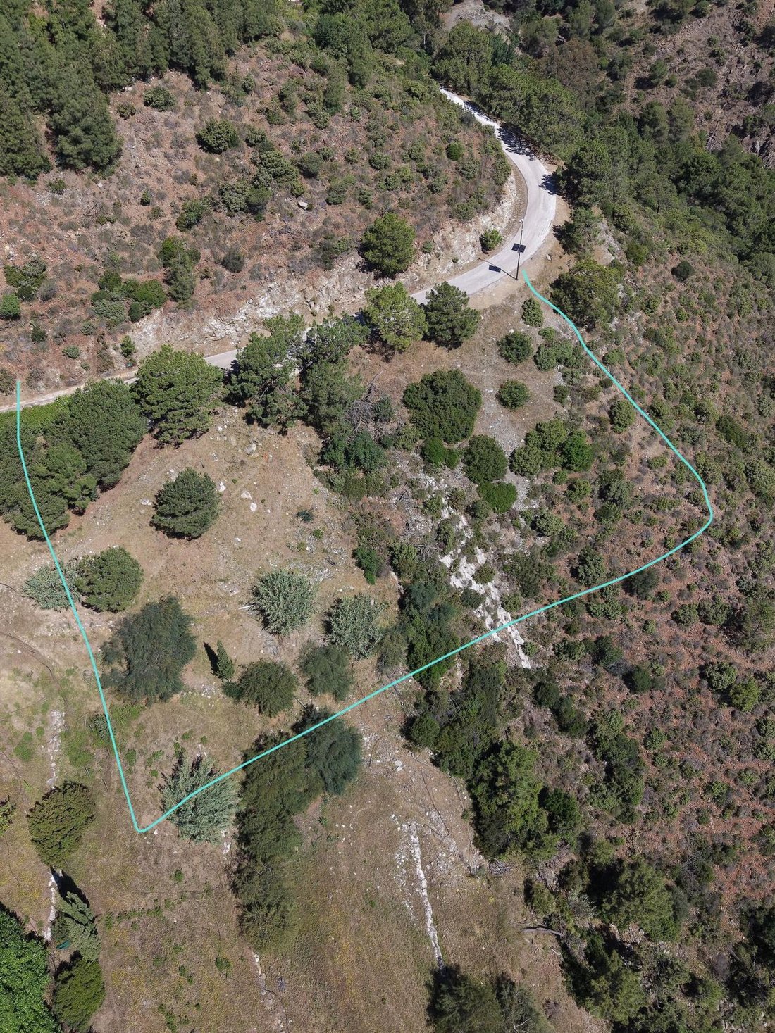 Terreno a El Madroñal, Benahavís, Spagna 2 - 18089856