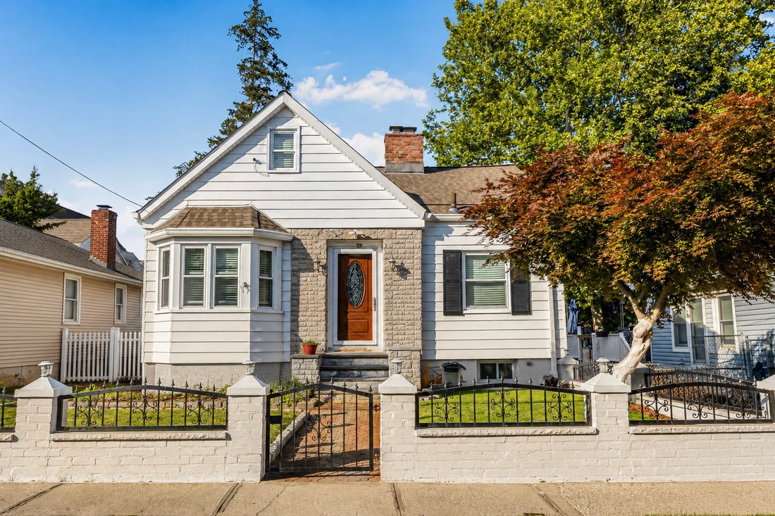 House in Yonkers, New York, United States 1 - 18080794